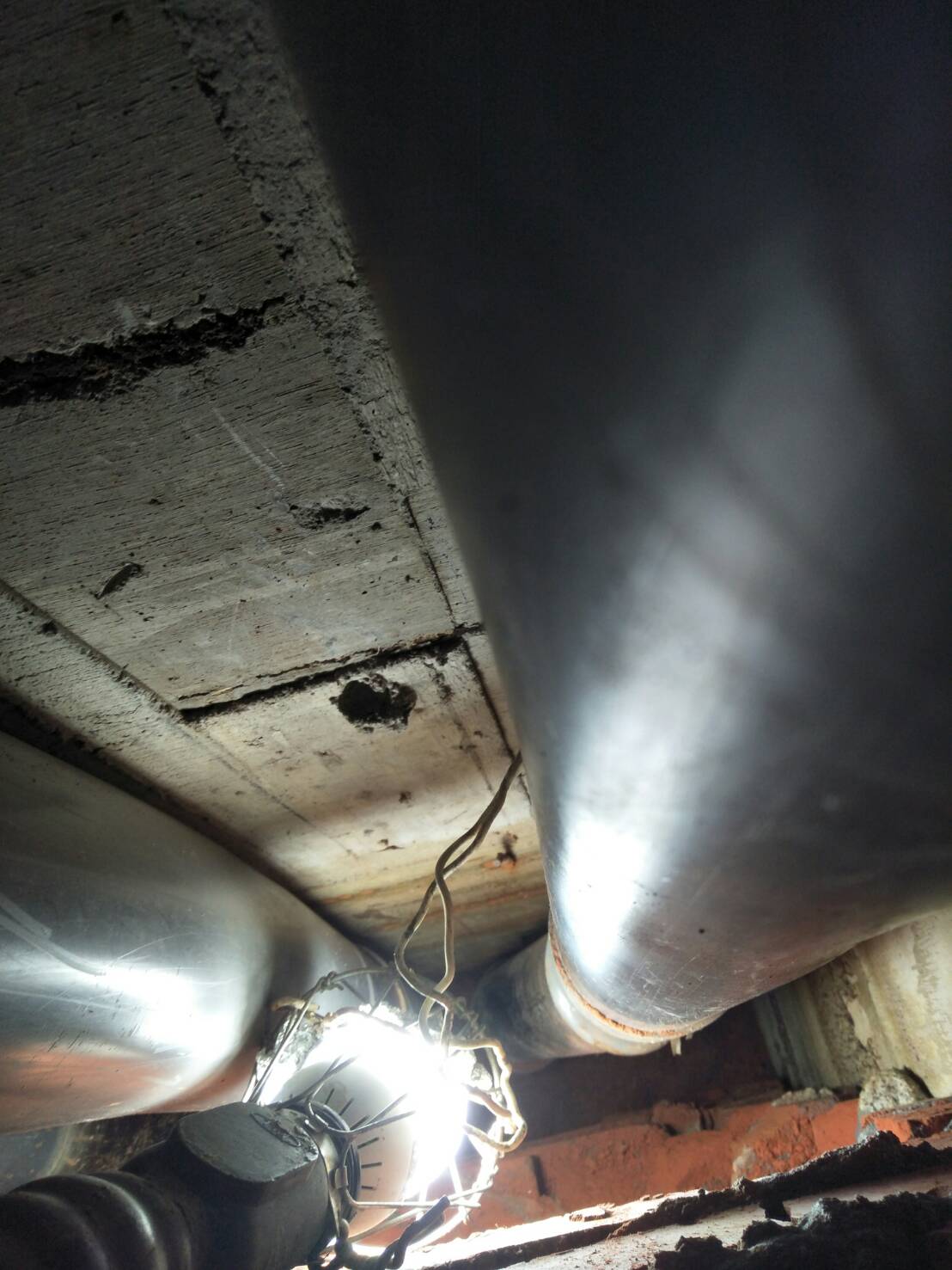 新竹管道間查漏